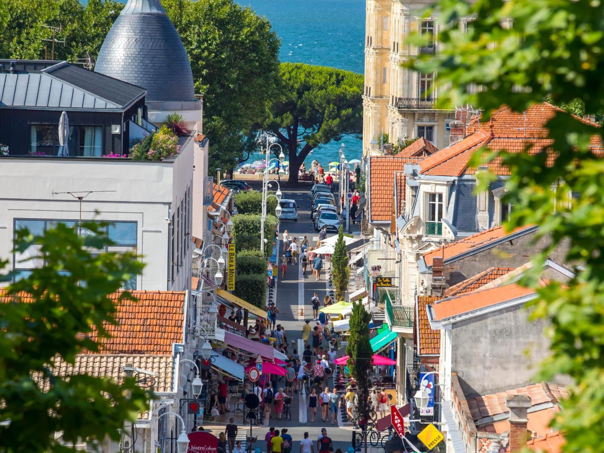 Arcachon Centre: Beau T2 53M² Avec Terrasse, Parking, Ascenseur, Proche Plage Et Commerces - Fr-1-420-93 Exterior foto